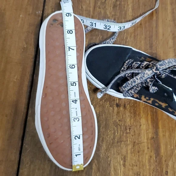 Vans Child Old Skool Black Leopard Fur Skate Shoe - Picture 13 of 13